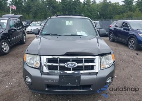 2011 Ford Escape Xlt z USA, uszkodzony, nr VIN 1FMCU9DG9BKB17396